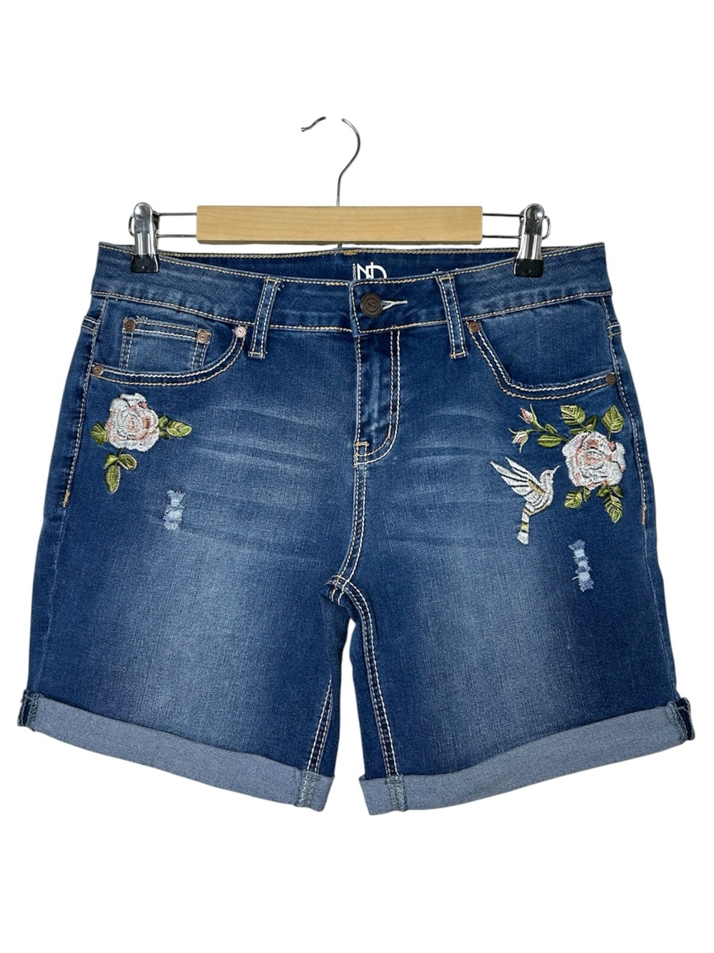 New Directions Cotton Blend Medium Wash Embroidered Cuffed Denim Jean Shorts 8R